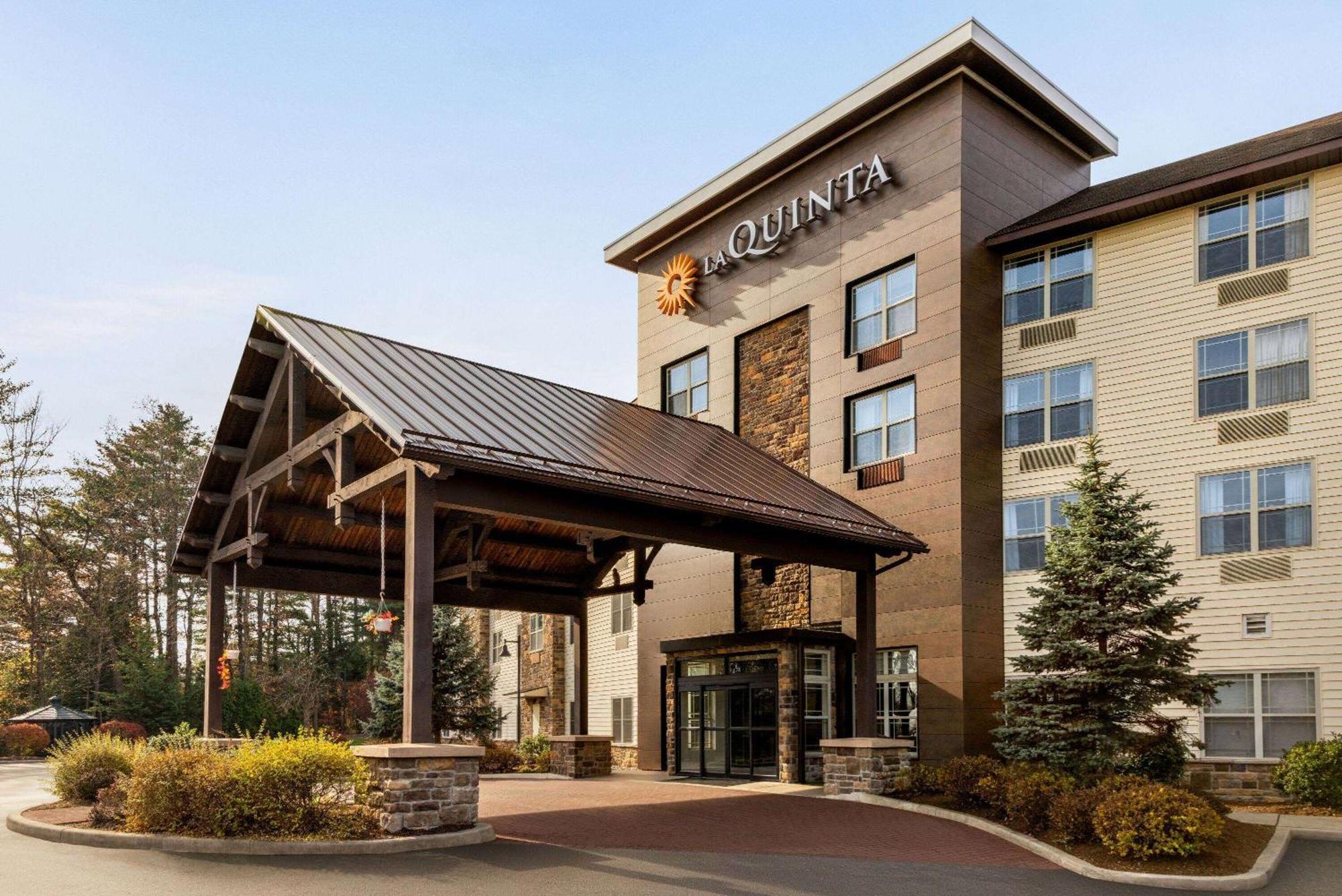 La Quinta Inn & Suites By Wyndham Озеро Джордж Экстерьер фото